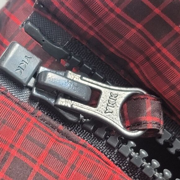 Uniqlo Kids Unisex Down Puffer Vest Jacket Size 130 S Red Lightweight - Picture 9 of 11